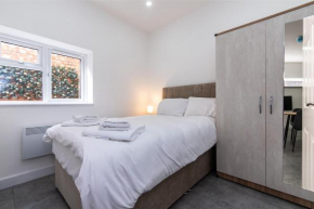 Chic 1-Bed Flat in Town Centre